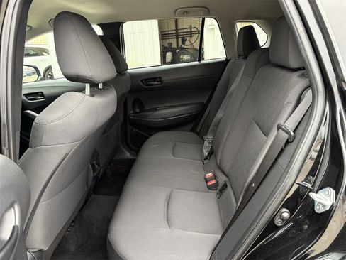 Used 2022 Toyota Corolla Cross LE image 24