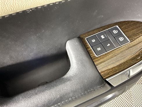 Used 2022 Land Rover Range Rover Sport HSE Dynamic image 11