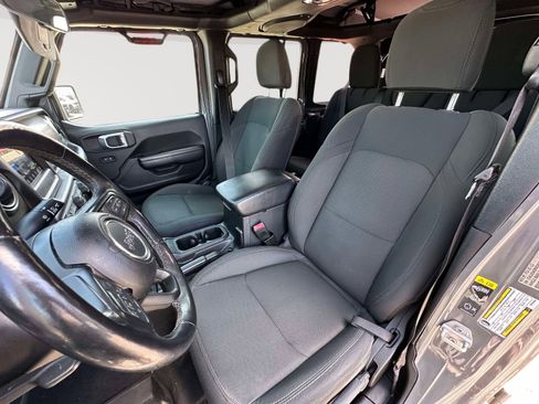 Used 2021 Jeep Wrangler Unlimited Sport AWD/4WD image 19