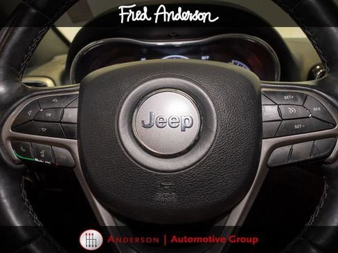 Used 2021 Jeep Grand Cherokee Laredo X AWD/4WD image 22