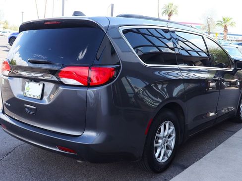 Used 2021 Chrysler Voyager Lxi image 11