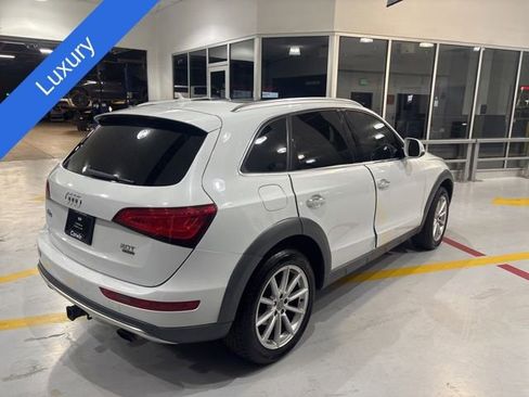 Used 2017 Audi Q5 2.0T Premium Plus w/ Technology Package AWD/4WD image 7
