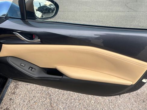Used 2016 MAZDA MX-5 Miata Grand Touring image 16