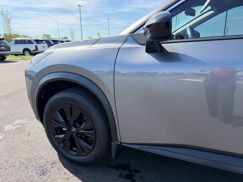 Used 2023 Nissan Rogue SV FWD image 31
