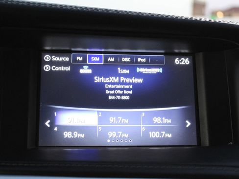 Used 2017 INFINITI QX30 Premium FWD image 18