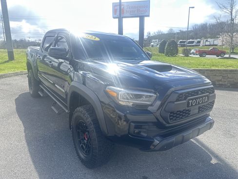 Used 2023 Toyota Tacoma TRD Pro image 4
