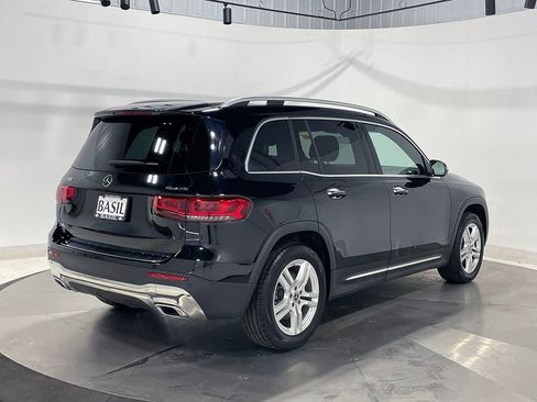 Used 2021 Mercedes-Benz GLB 250 4MATIC image 11