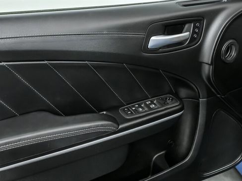 Used 2022 Dodge Charger R/T w/ Plus Group RWD image 15