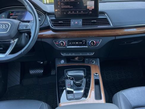 Used 2022 Audi Q5 2.0T Premium Plus w/ Premium Plus Package AWD/4WD image 5