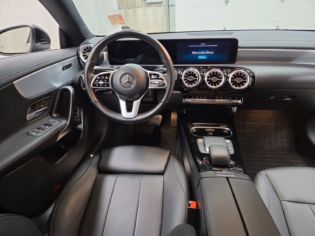 Used 2022 Mercedes-Benz CLA 250 4MATIC image 11