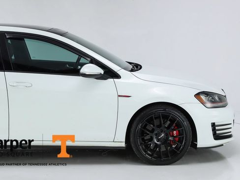 Used 2017 Volkswagen GTI SE FWD image 12
