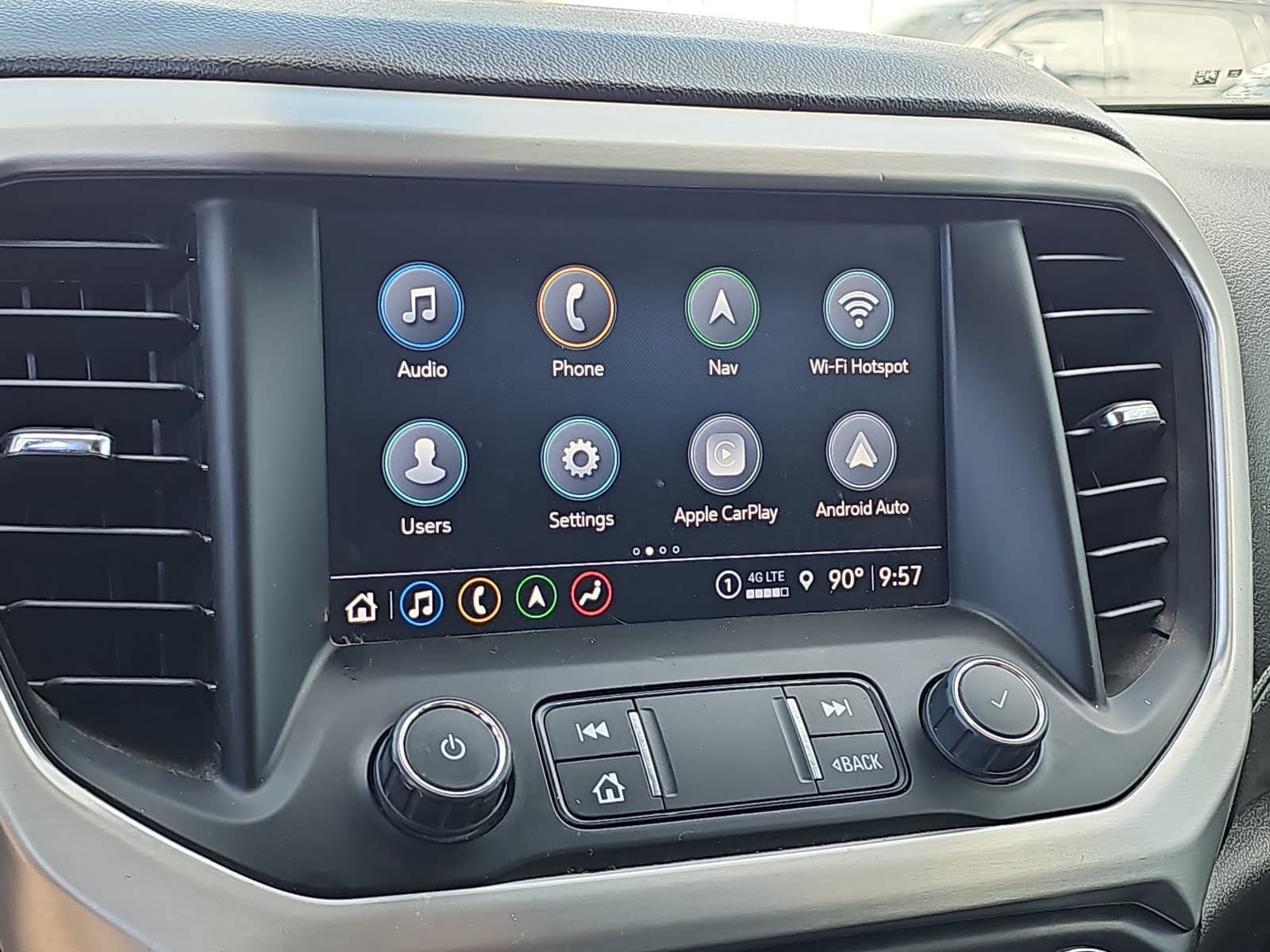 Used 2023 GMC Acadia SLT w/ Preferred Package FWD image 18