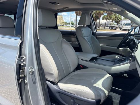 Used 2021 Hyundai Palisade SEL w/ Premium Package FWD image 17