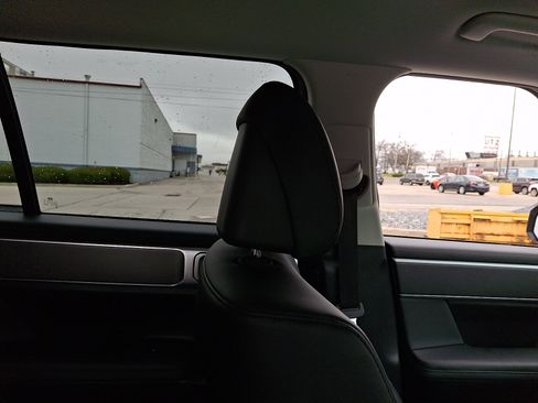 Certified 2025 Hyundai Santa Fe SEL image 13