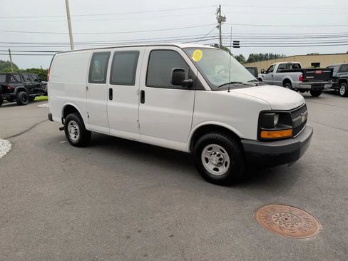 Used 2016 Chevrolet Express 2500 RWD image 11