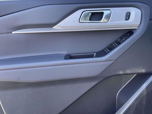 New 2026 Ford Explorer Active w/ Active Comfort Package image 15