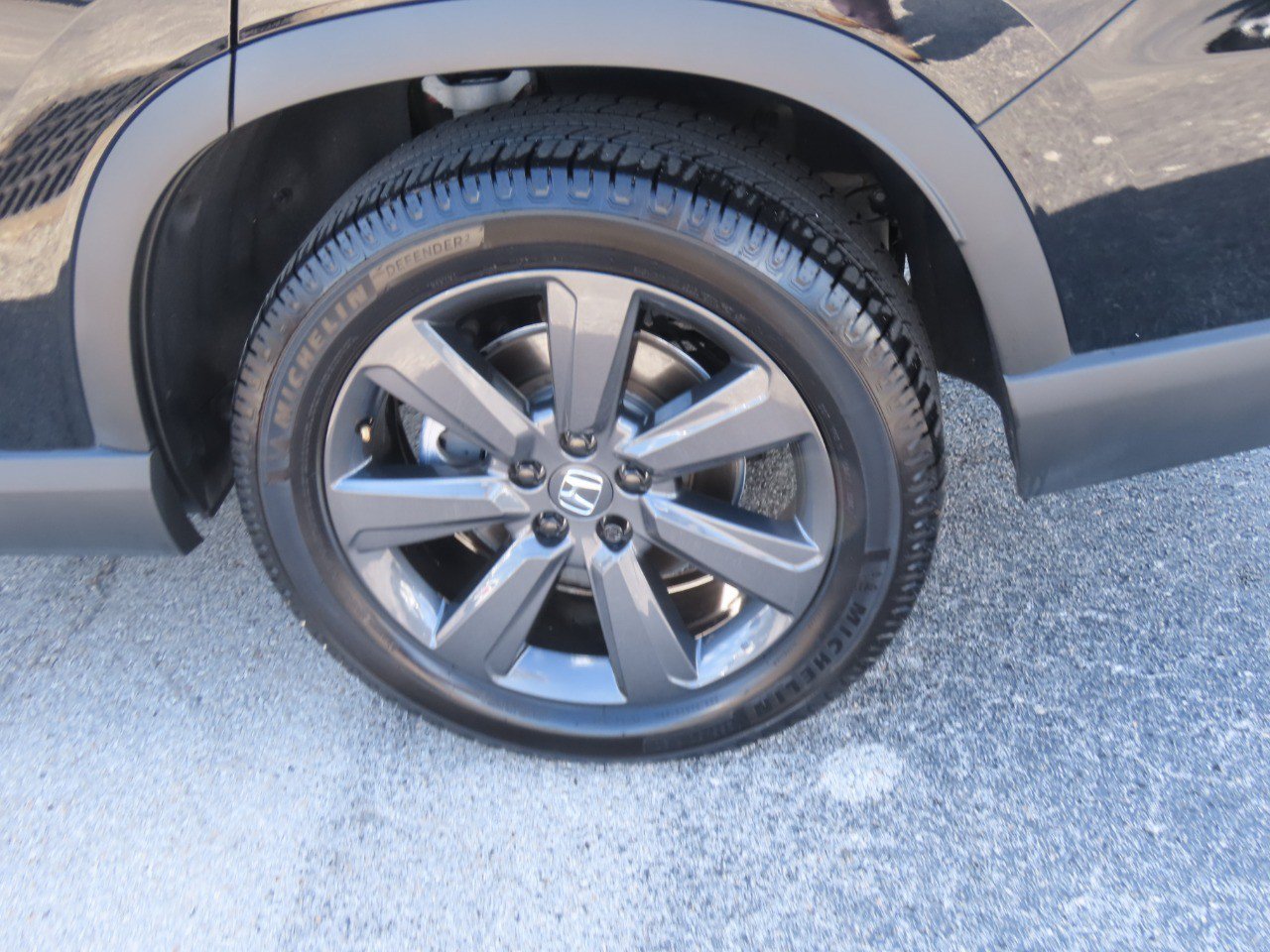 Used 2023 Honda Pilot Sport image 17