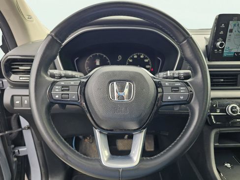 Used 2024 Honda Pilot Touring image 18