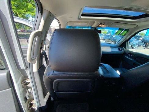 Used 2011 Chevrolet Tahoe LT w/ Luxury Package AWD/4WD image 27