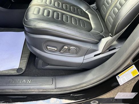 Used 2022 Rivian R1T Adventure AWD/4WD image 18