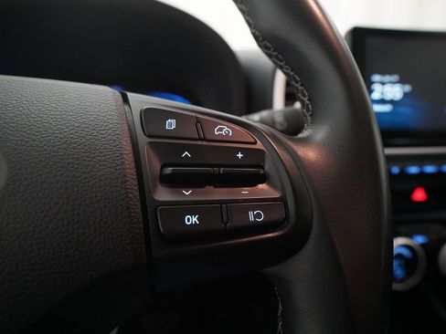 Used 2023 Hyundai Venue Limited w/ Cargo Package image 18