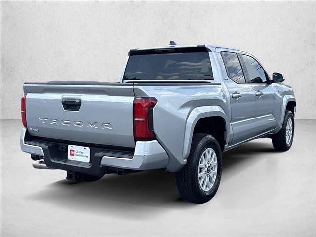 Certified 2024 Toyota Tacoma SR5 AWD/4WD image 5