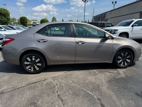 Used 2014 Toyota Corolla LE FWD image 6