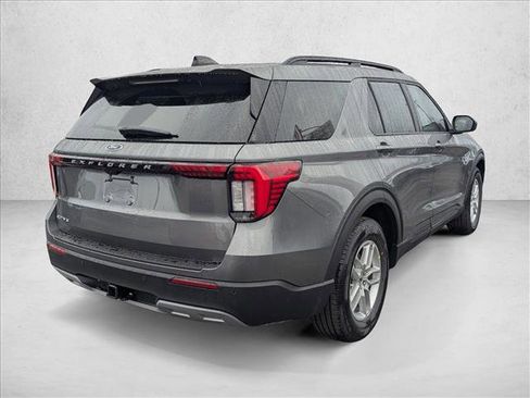New 2026 Ford Explorer Active w/ Active Comfort Package image 2