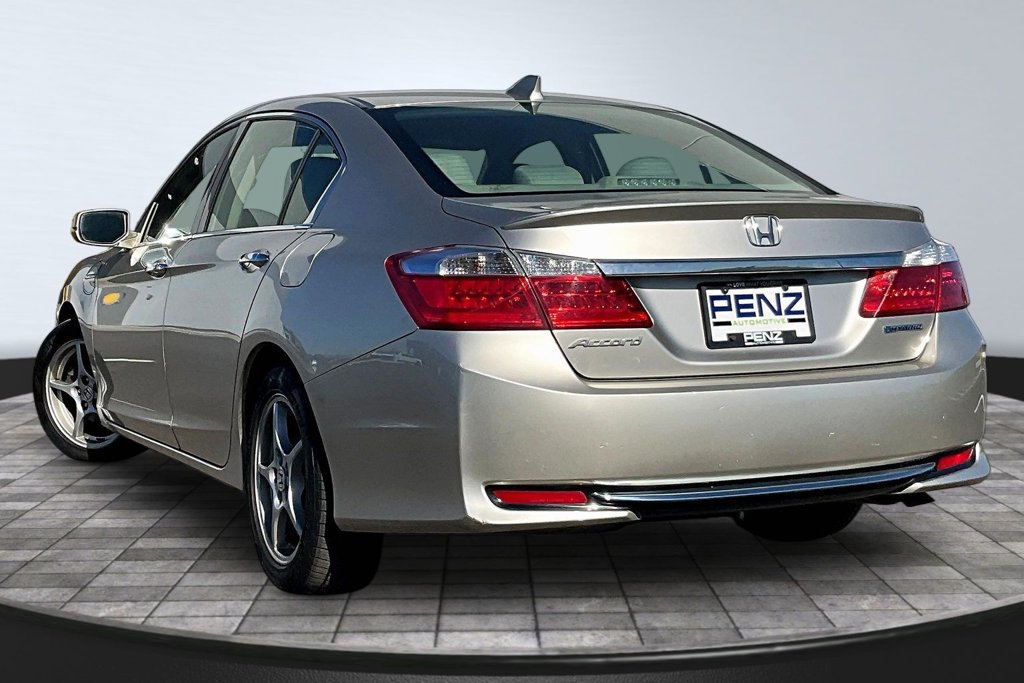 Used 2014 Honda Accord Plug-In Sedan image 4
