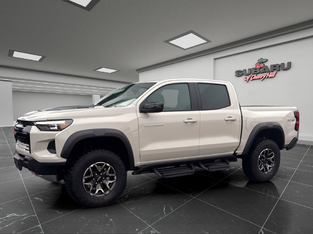 Used 2026 Chevrolet Colorado ZR2 w/ Technology Package AWD/4WD image 7