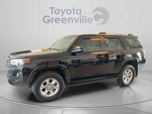 Used 2019 Toyota 4Runner SR5 AWD/4WD image 2