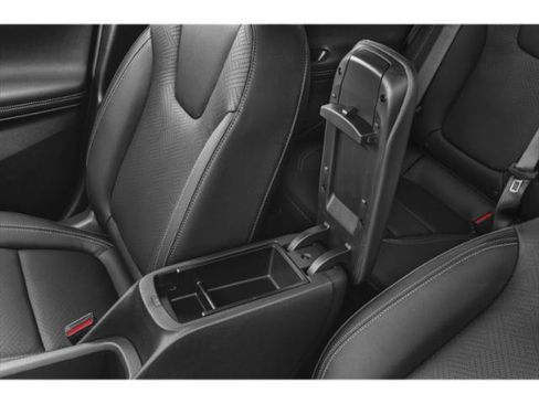 Used 2023 Buick Encore GX Essence w/ Experience Buick Package AWD/4WD image 17