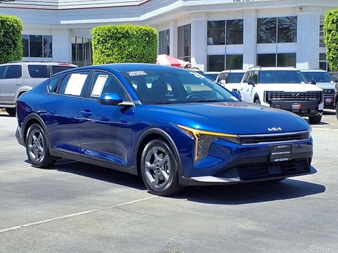 Certified 2025 Kia K4 FWD image 6