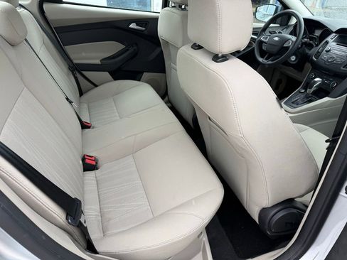 Used 2016 Ford Focus SE image 12