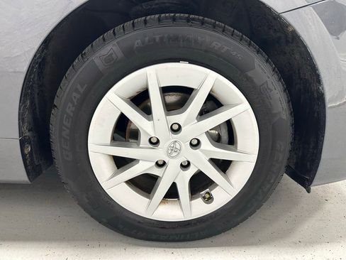Used 2012 Toyota Prius V Three FWD image 56