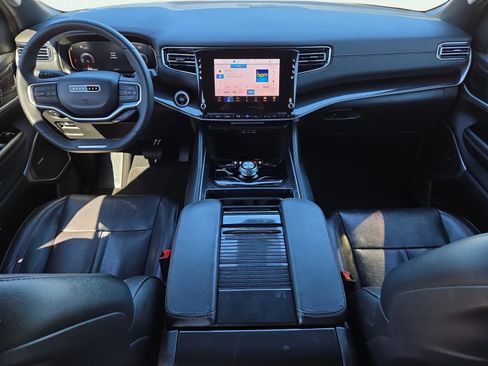 Used 2023 Jeep Wagoneer 4WD w/ Premium Group I image 21