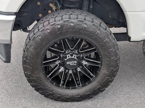 Used 2022 Ford F250 Lariat w/ Lariat Ultimate Package AWD/4WD image 13
