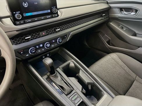 Used 2025 Honda Accord SE image 24