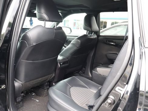 Used 2022 Toyota Highlander XSE FWD image 31