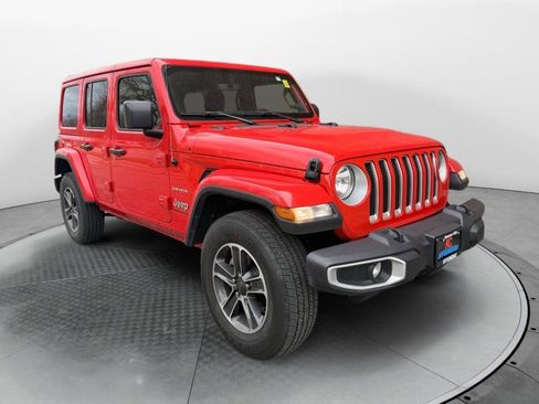 Used 2023 Jeep Wrangler Sahara image 7