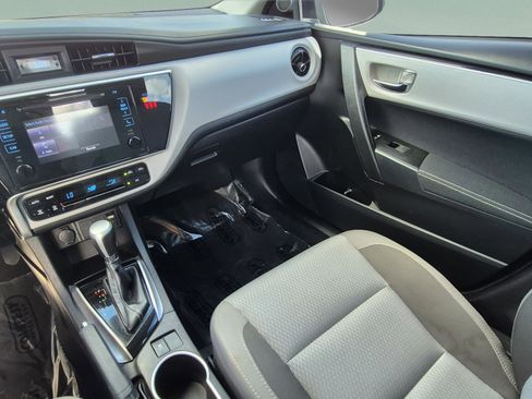 Used 2019 Toyota Corolla LE FWD image 15
