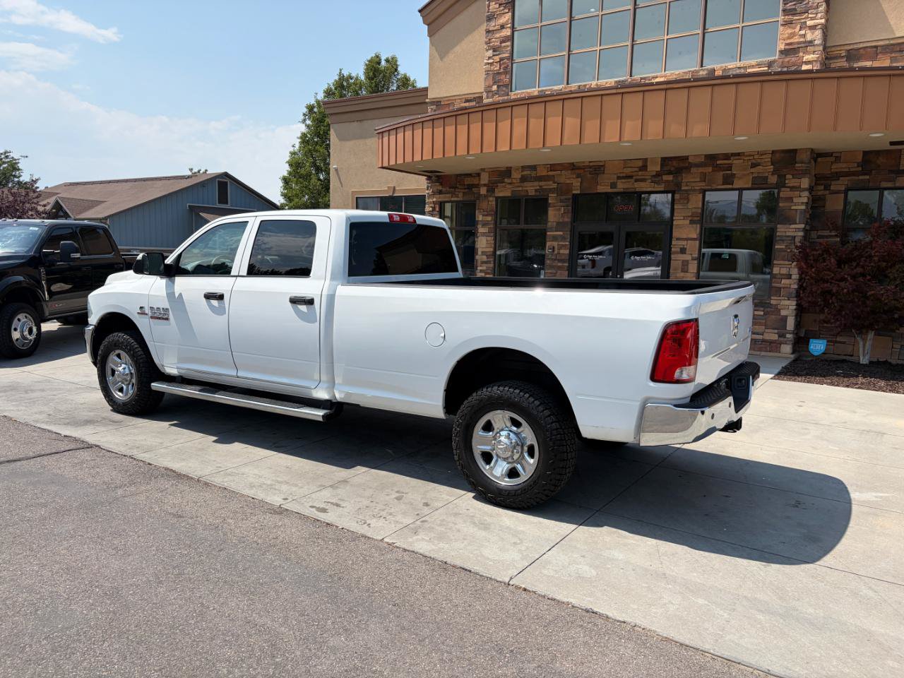 Used 2017 RAM 3500 Tradesman w/ Chrome Appearance Group AWD/4WD image 24