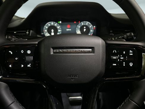 Used 2026 Land Rover Range Rover Evoque Dynamic SE AWD/4WD image 16
