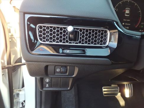 Used 2023 Honda Civic Sport image 28