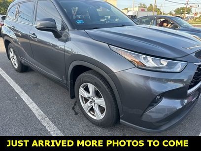 Used 2020 Toyota Highlander LE