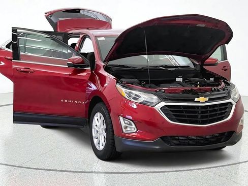 Used 2018 Chevrolet Equinox LT FWD image 12