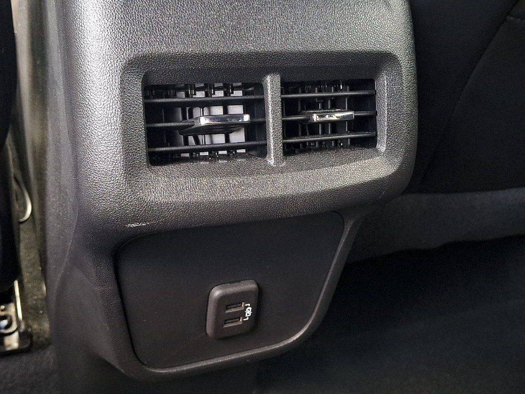 Used 2023 Chevrolet Equinox RS AWD/4WD image 15