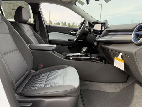 New 2026 Chevrolet Trax LT w/ Driver Confidence Package image 20