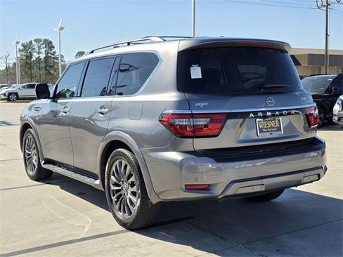 Used 2021 Nissan Armada Platinum image 11