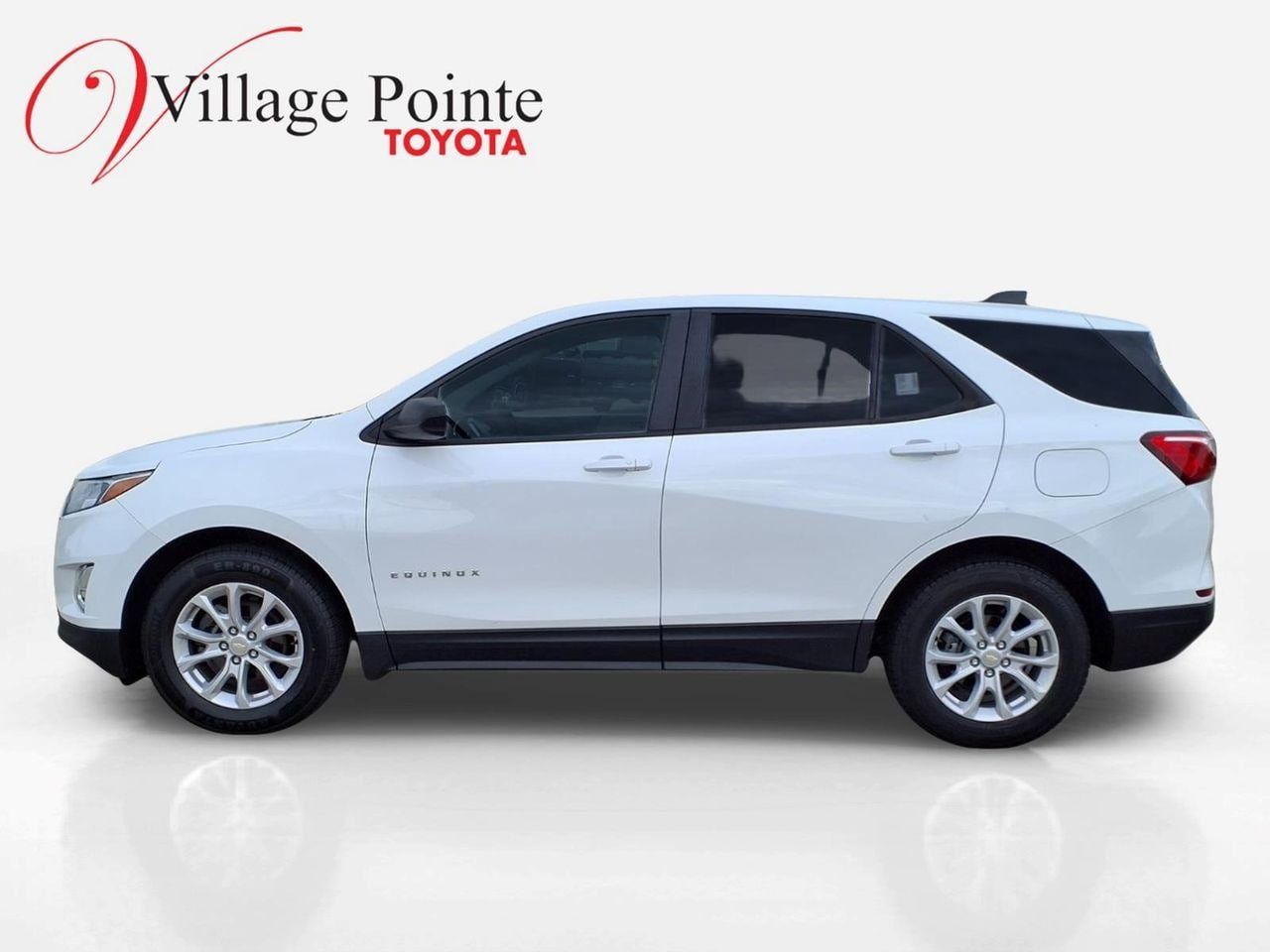 Used 2021 Chevrolet Equinox LS w/ LS Convenience Package AWD/4WD image 2